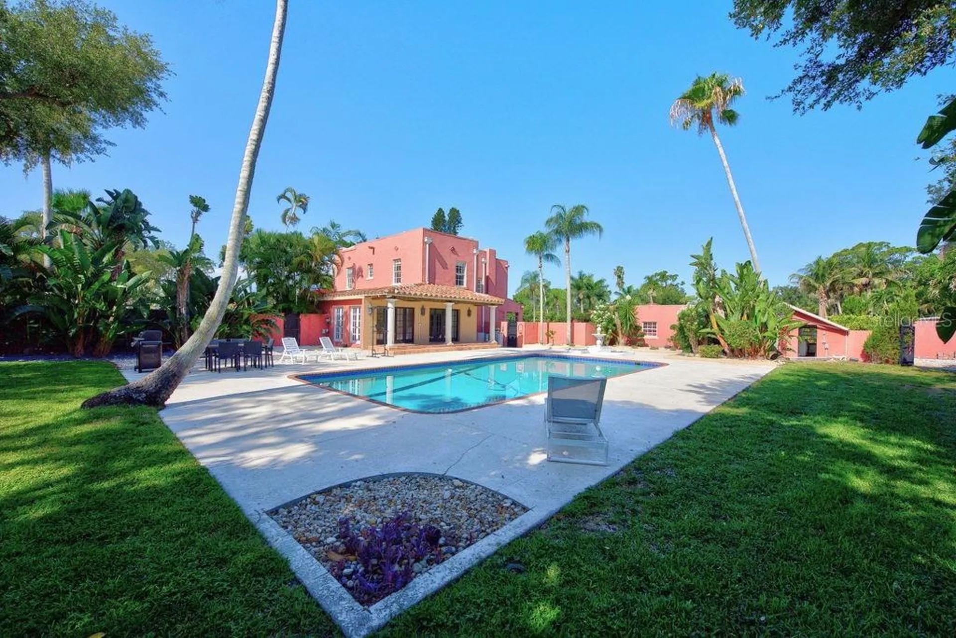 7810 Senrab Drive Bradenton FL 34209