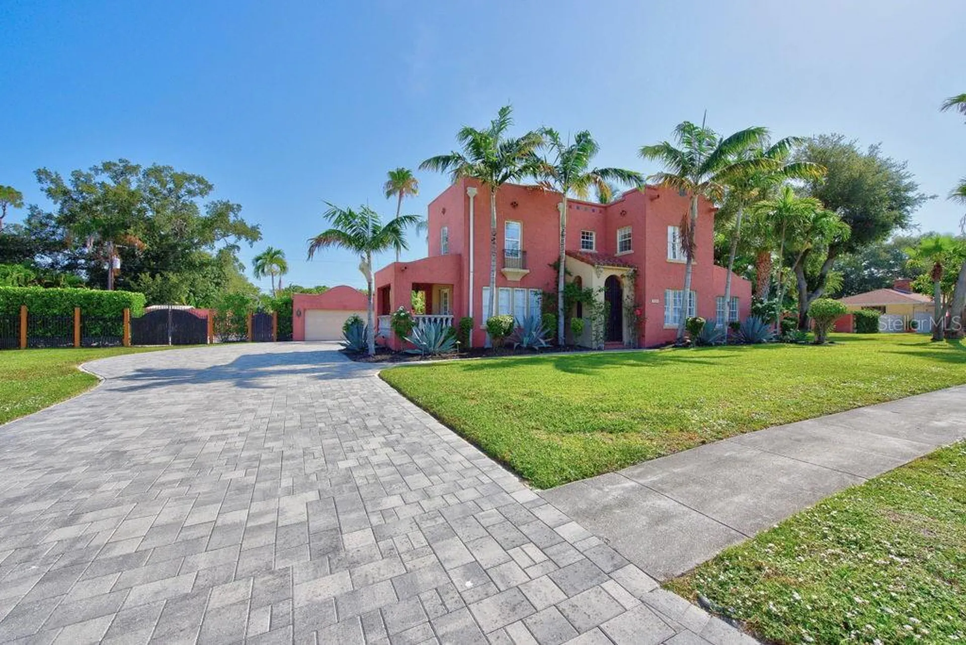 7810 Senrab Drive Bradenton FL 34209