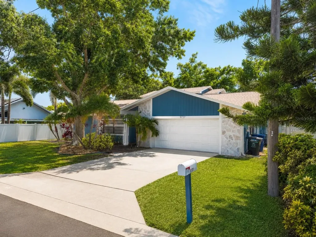 9737 135th Street Seminole FL 33776