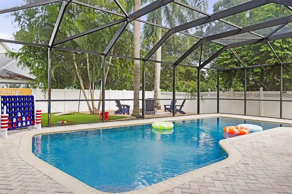 9737 135th Street Seminole FL 33776