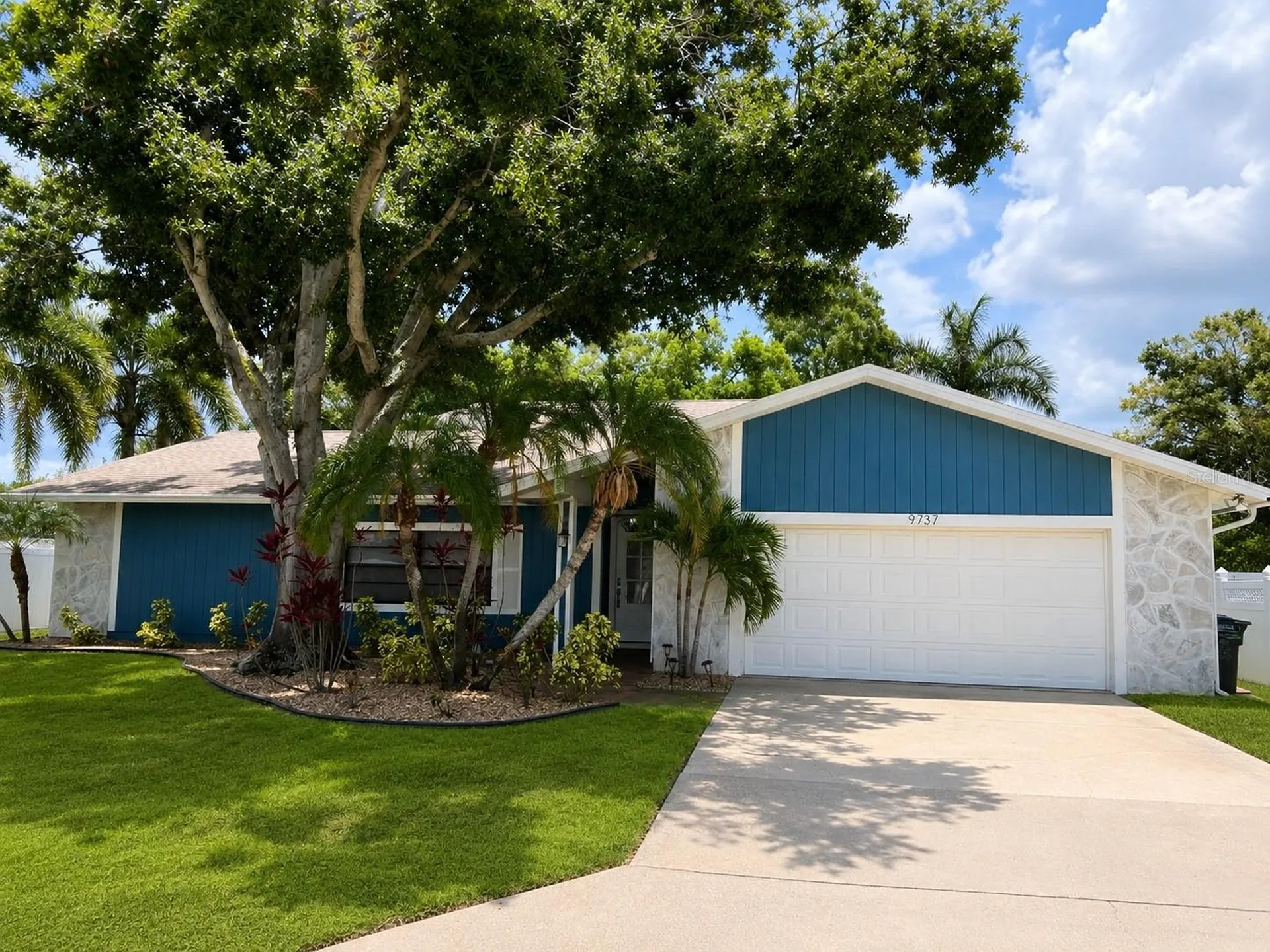 9737 135th Street Seminole FL 33776