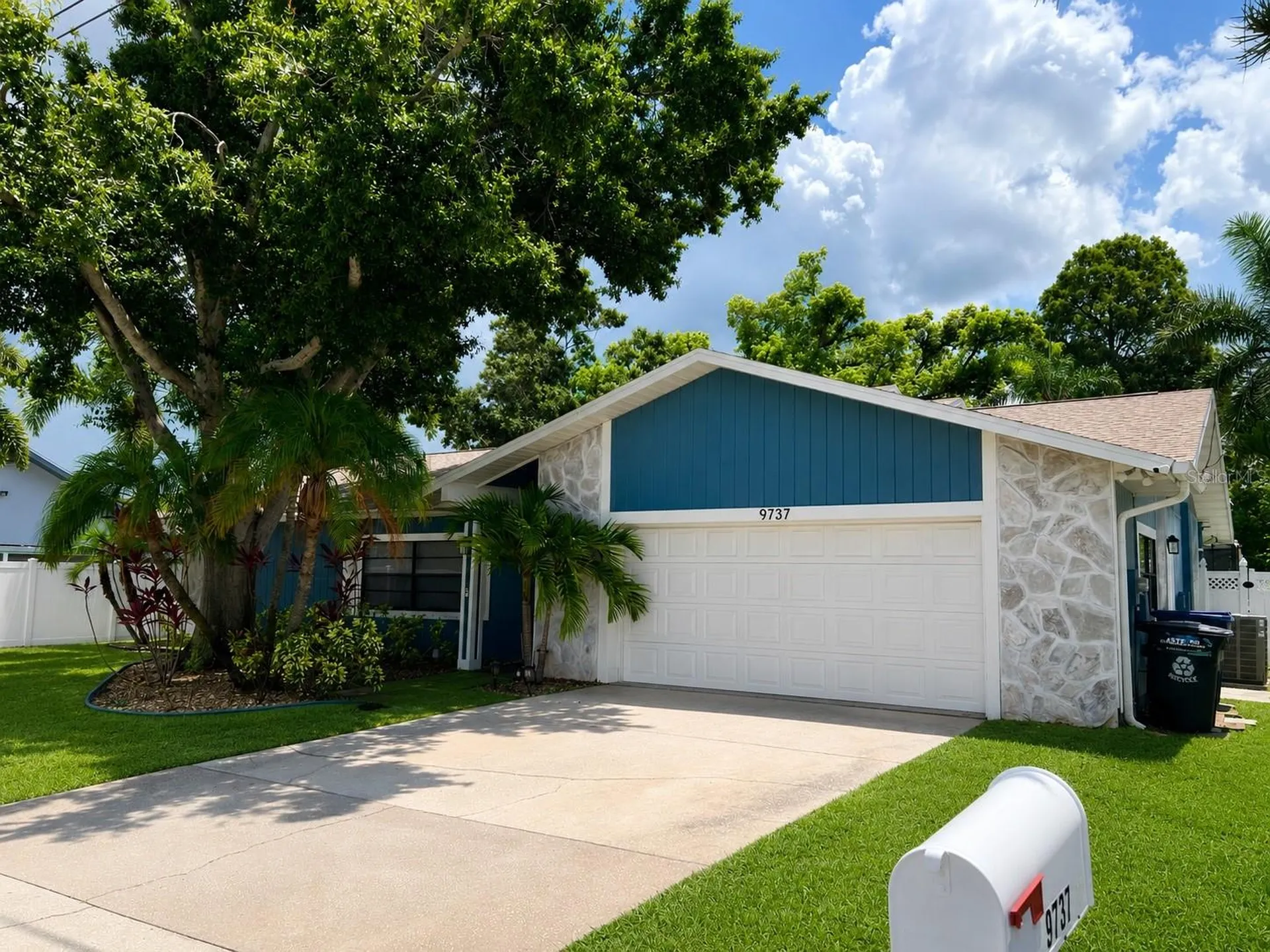 9737 135th Street Seminole FL 33776