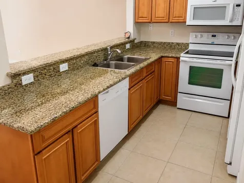 518 NW 39 Road Gainesville FL 32607