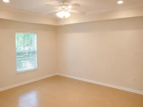 518 NW 39 Road Gainesville FL 32607