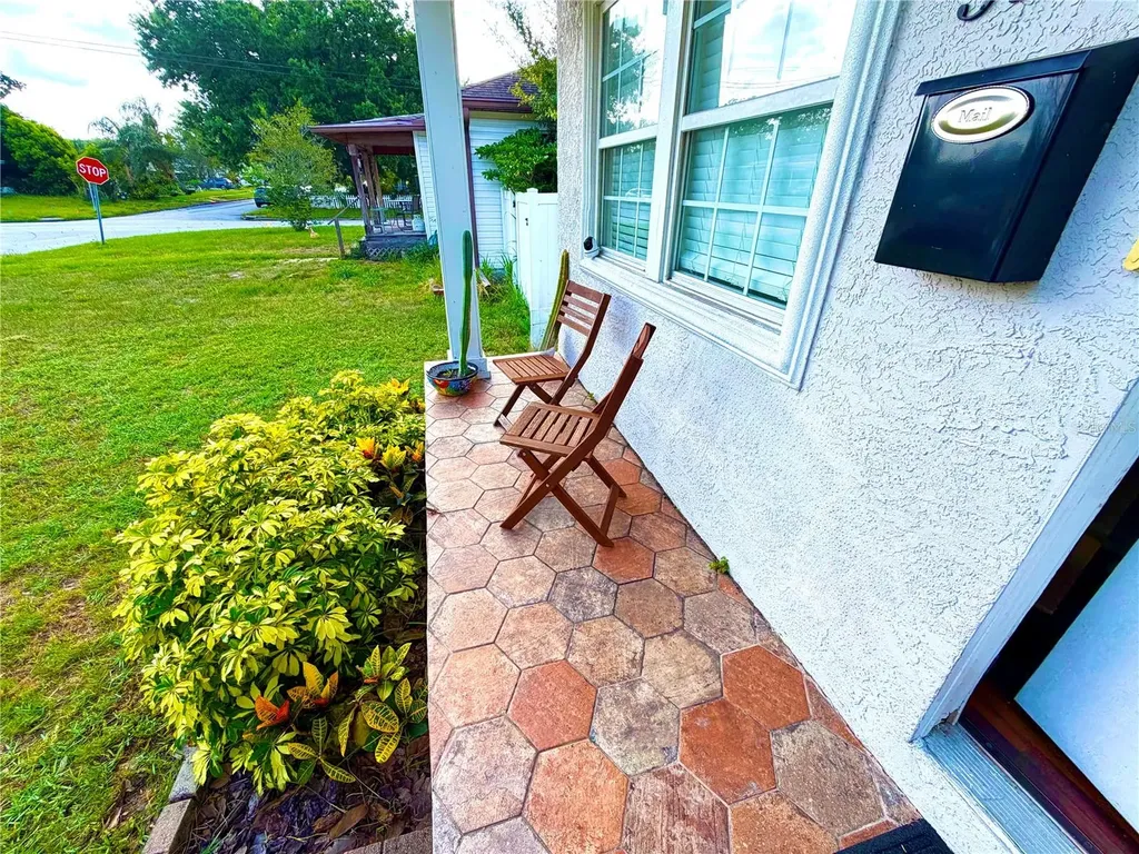 5210 4th Avenue N St Petersburg FL 33710