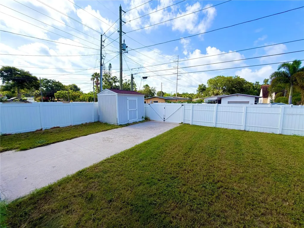 5210 4th Avenue N St Petersburg FL 33710