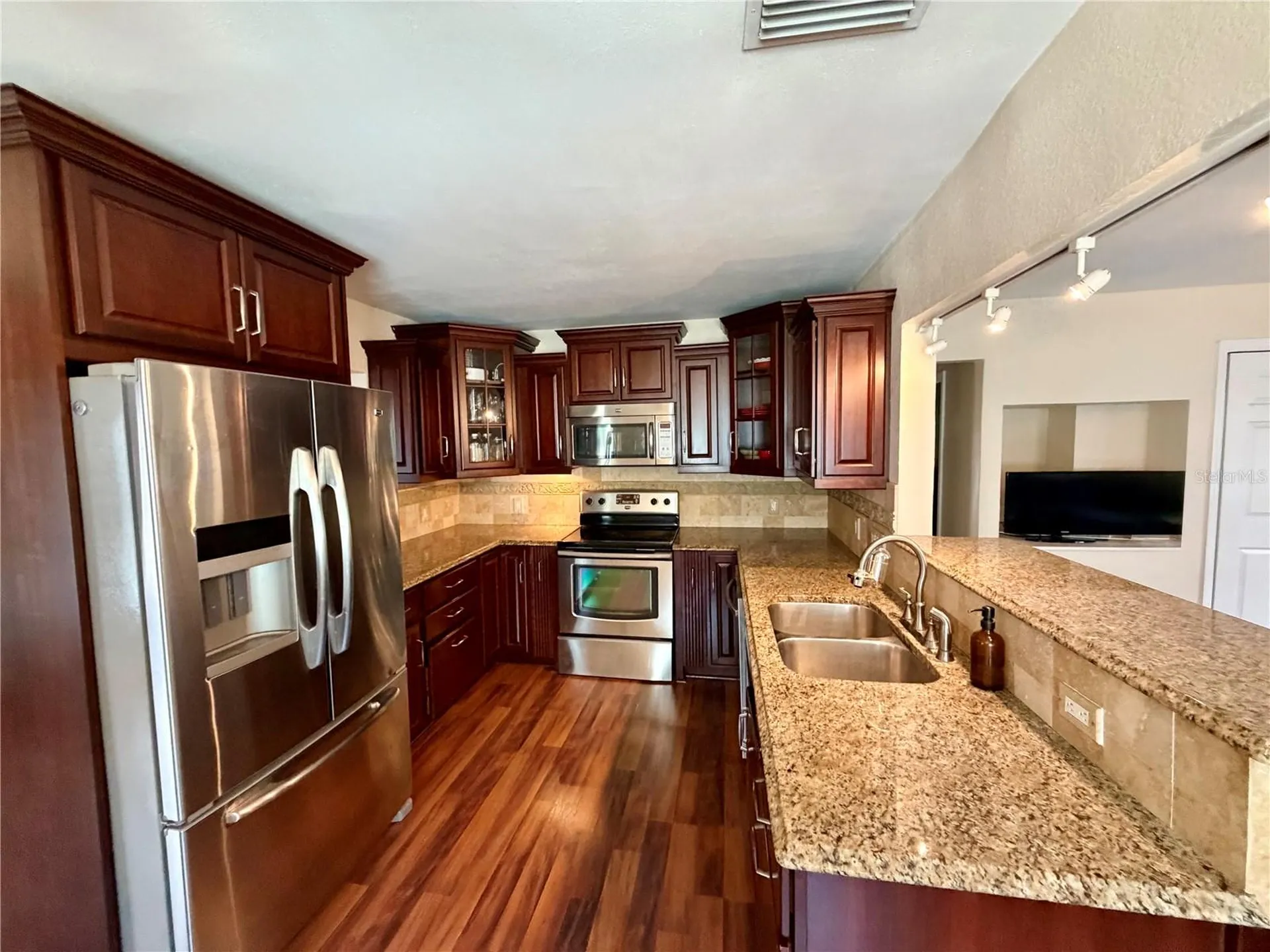 5210 4th Avenue N St Petersburg FL 33710