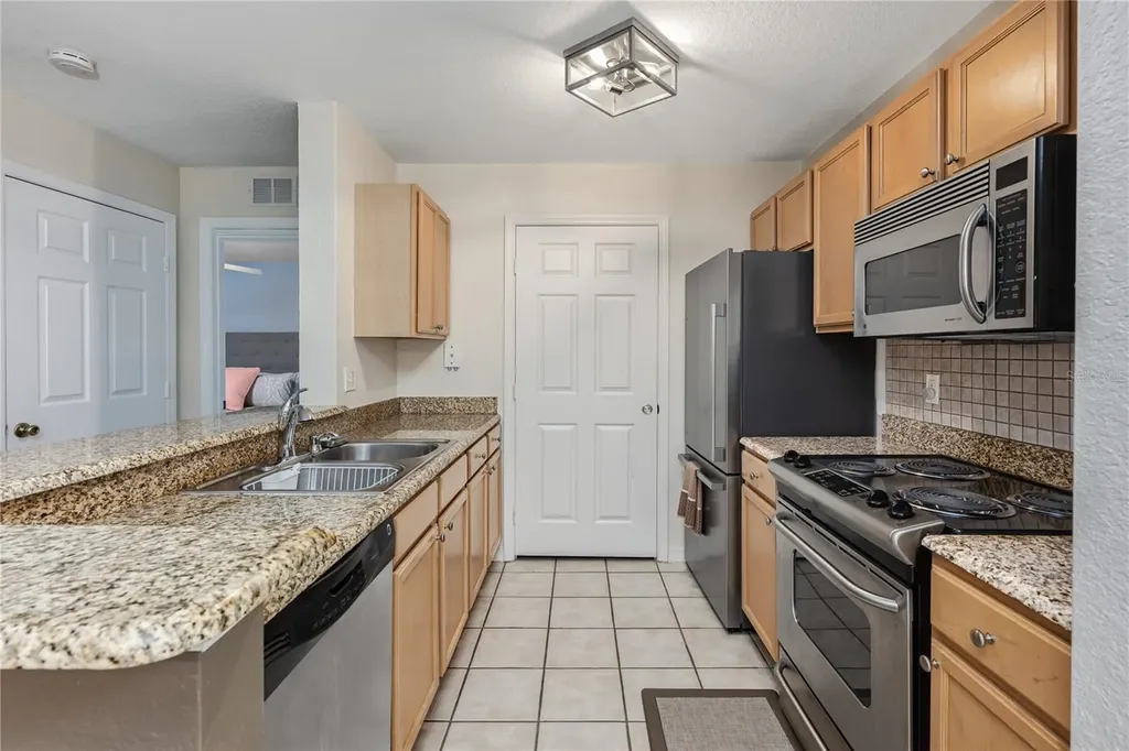 930 Moonlight Cove Road Orange City FL 32763
