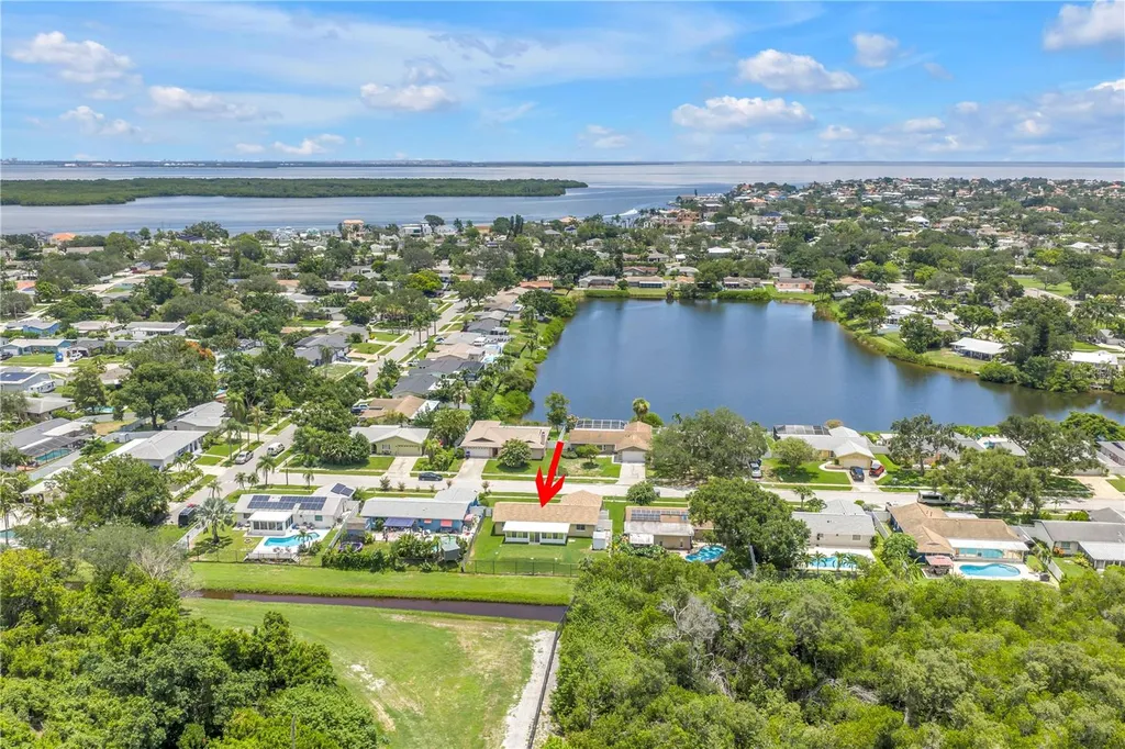 5812 16th Lane NE St Petersburg FL 33703