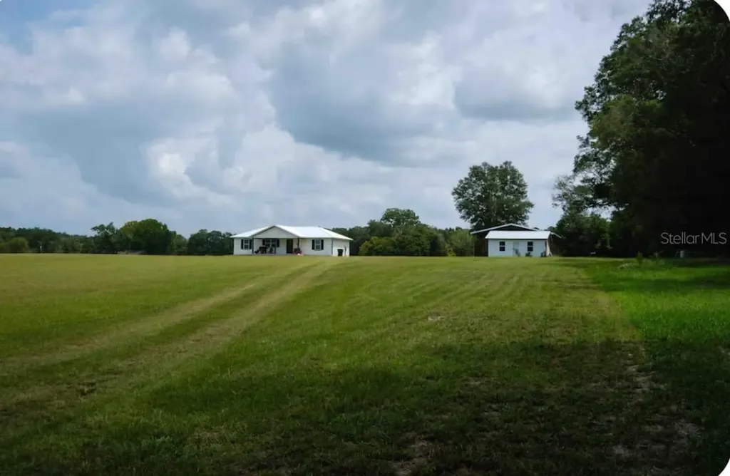 21411 NW 209th Terrace High Springs FL 32643