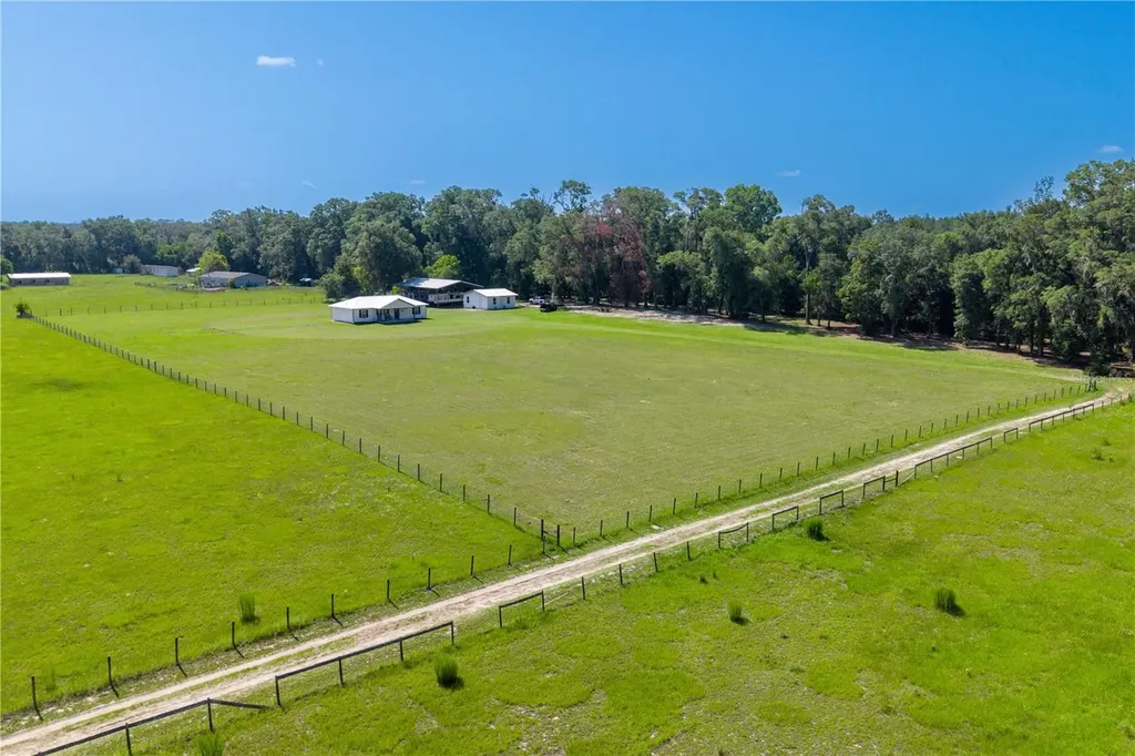 21411 NW 209th Terrace High Springs FL 32643