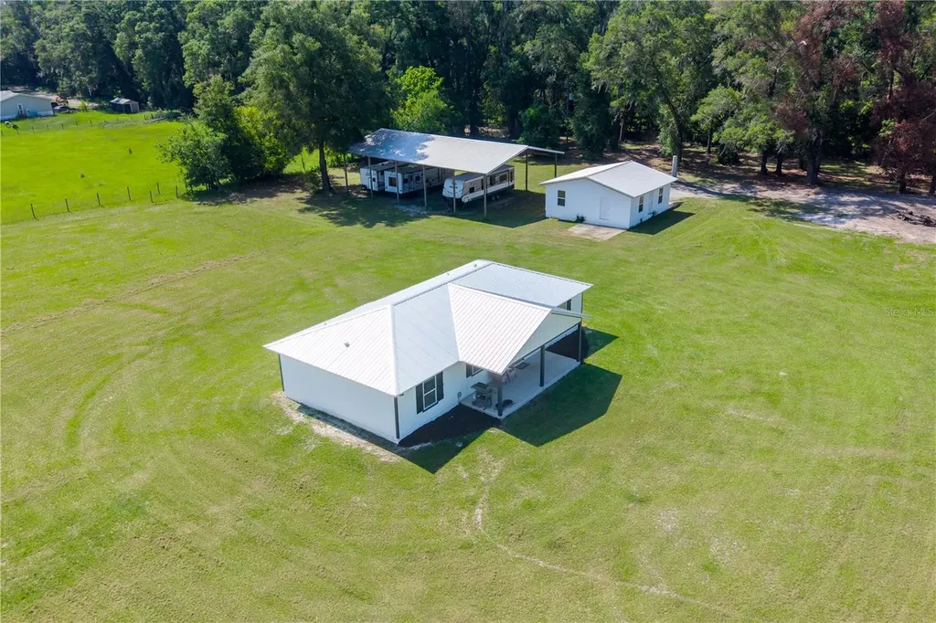 21411 NW 209th Terrace High Springs FL 32643