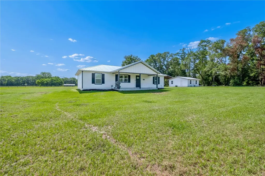 21411 NW 209th Terrace High Springs FL 32643