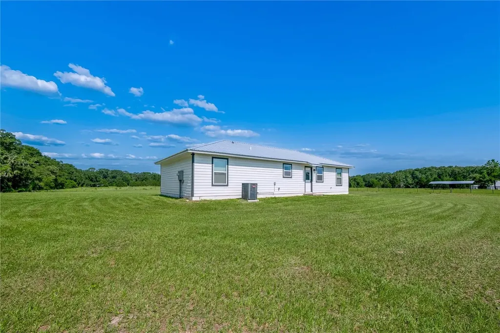 21411 NW 209th Terrace High Springs FL 32643