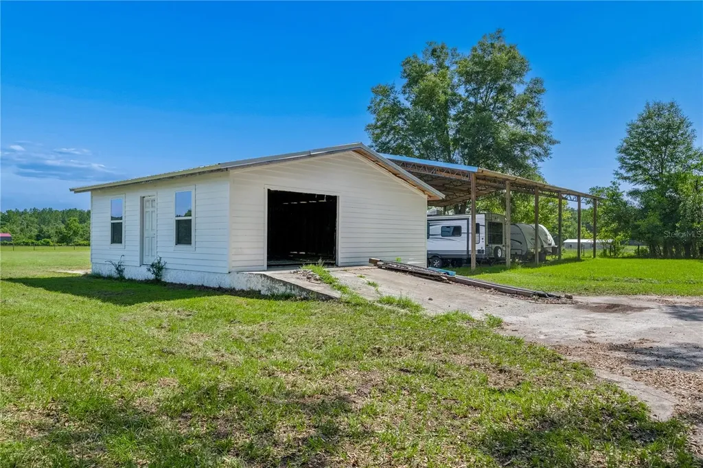 21411 NW 209th Terrace High Springs FL 32643