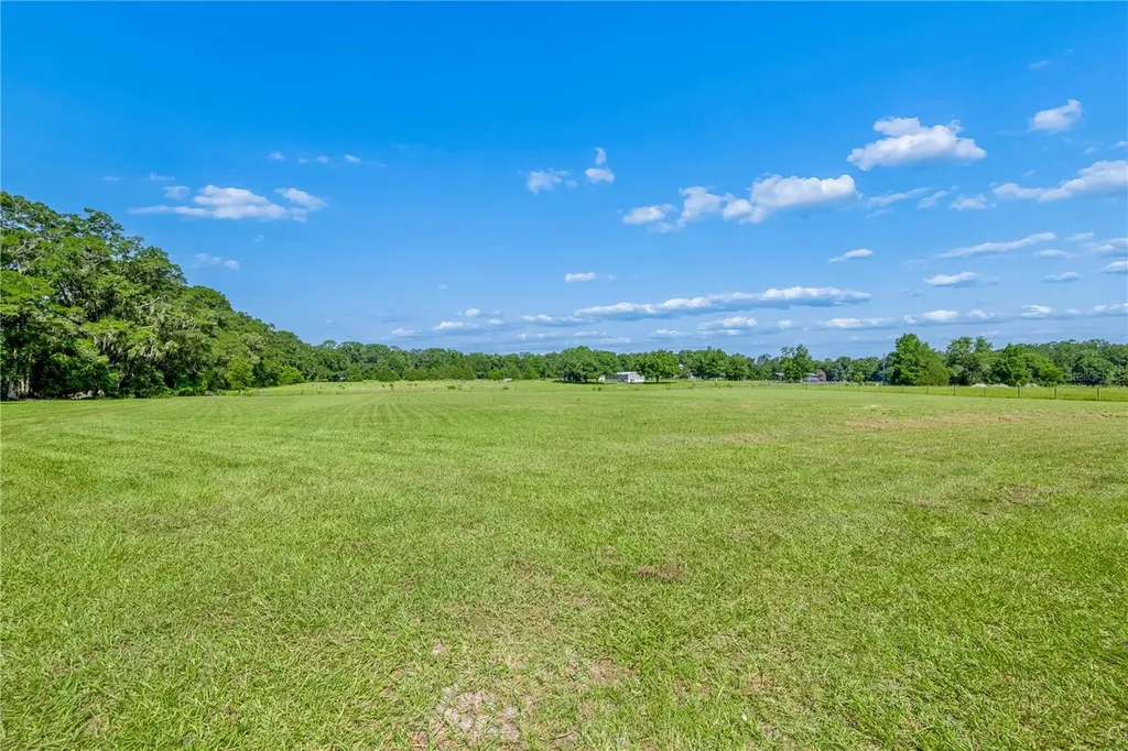 21411 NW 209th Terrace High Springs FL 32643