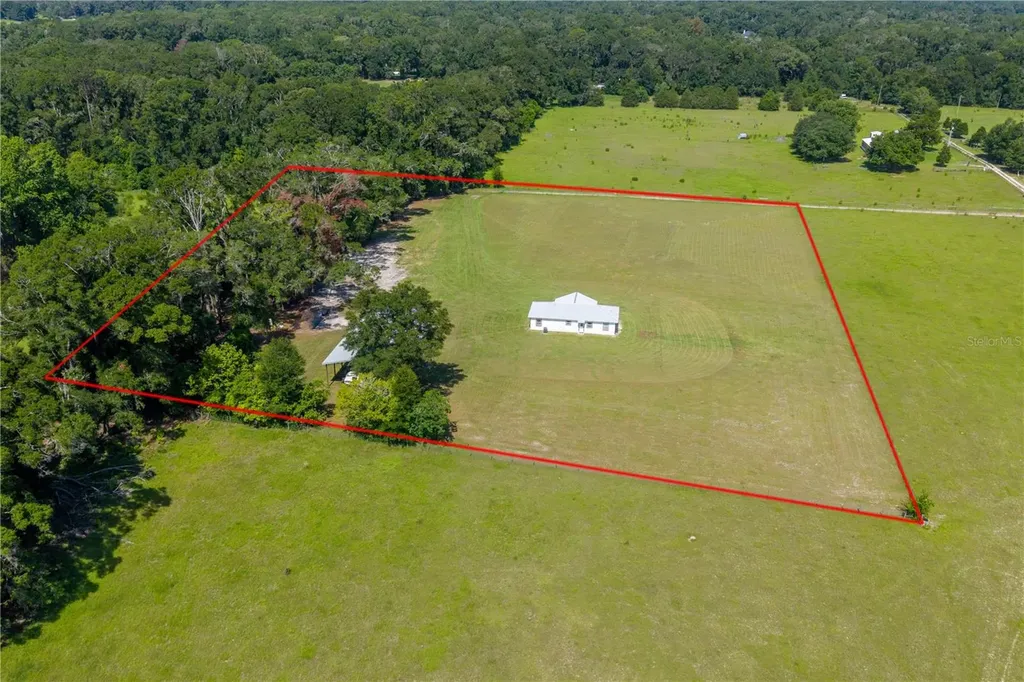 21411 NW 209th Terrace High Springs FL 32643
