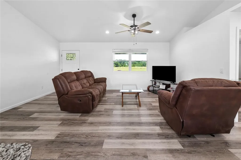 21411 NW 209th Terrace High Springs FL 32643