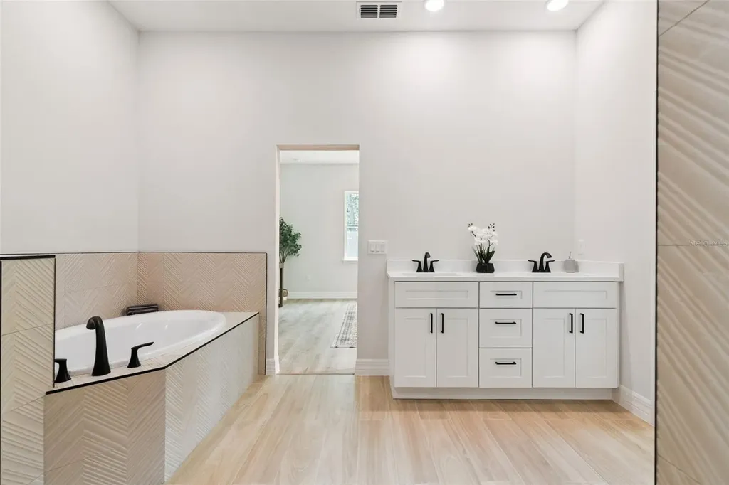 41650 Ligustrum Street Eustis FL 32736