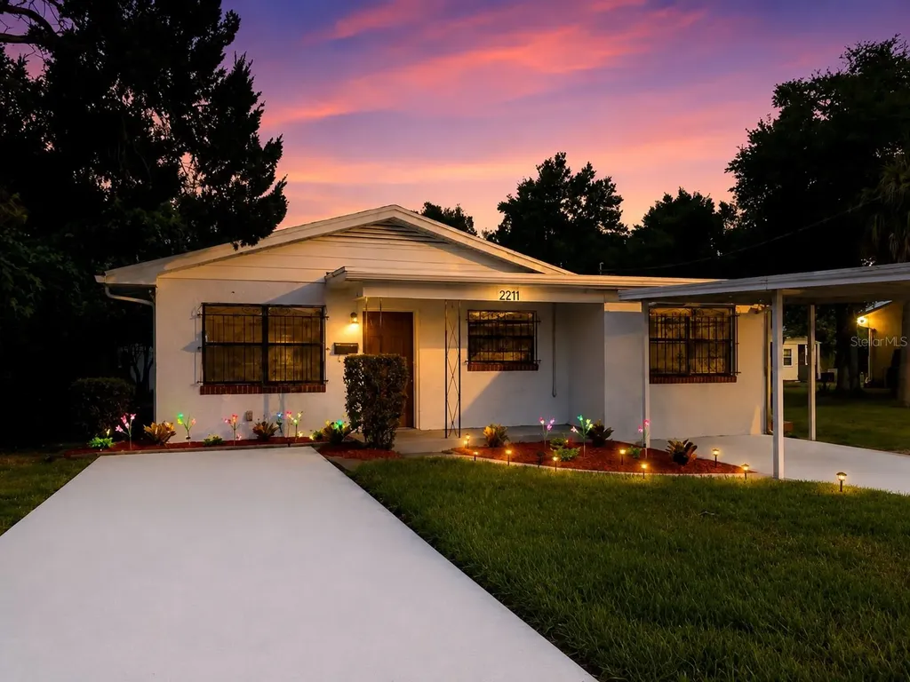 2211 Mallory Avenue Tampa FL 33605