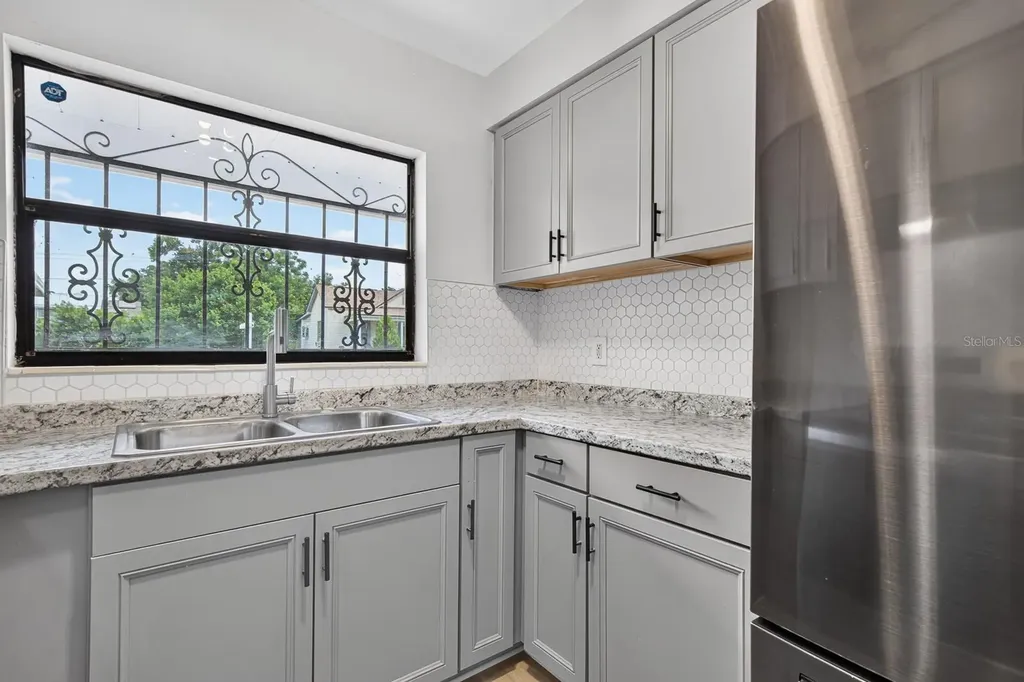 2211 Mallory Avenue Tampa FL 33605