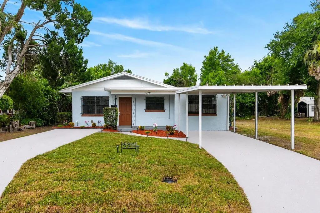 2211 Mallory Avenue Tampa FL 33605