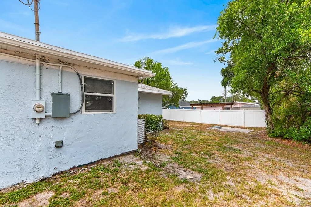 2211 Mallory Avenue Tampa FL 33605