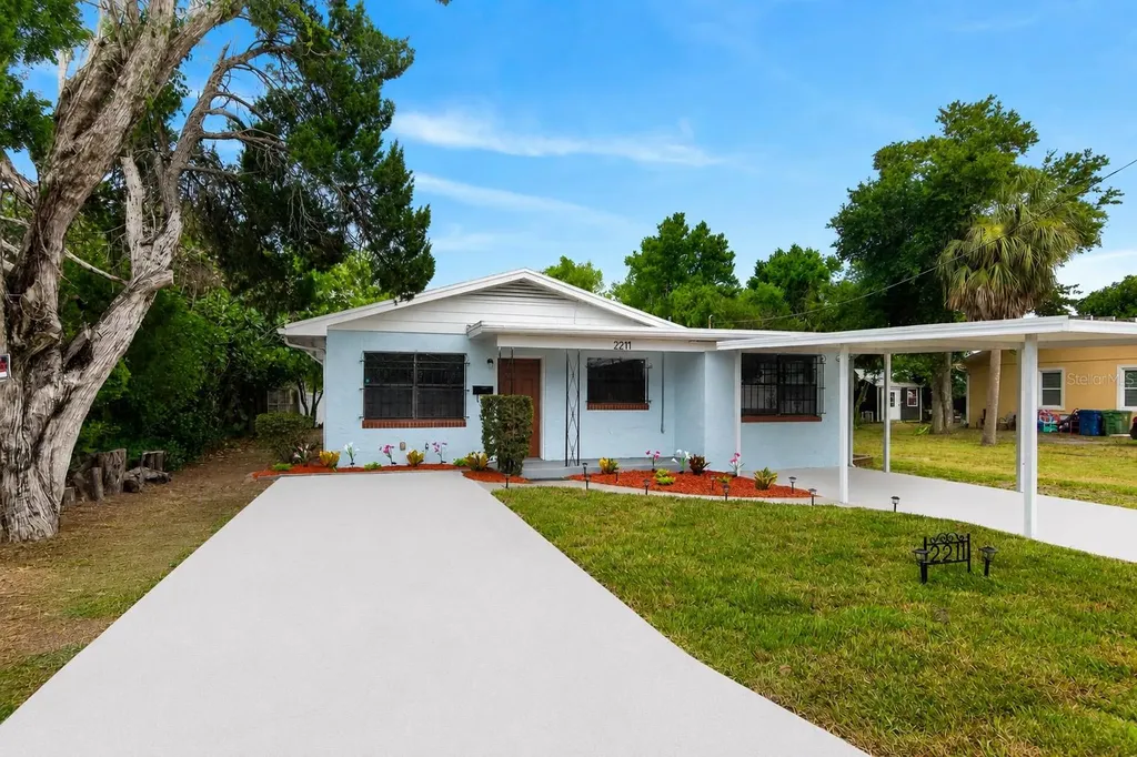 2211 Mallory Avenue Tampa FL 33605