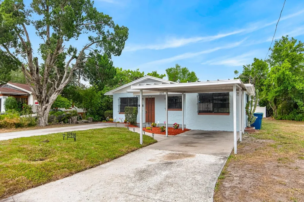 2211 Mallory Avenue Tampa FL 33605