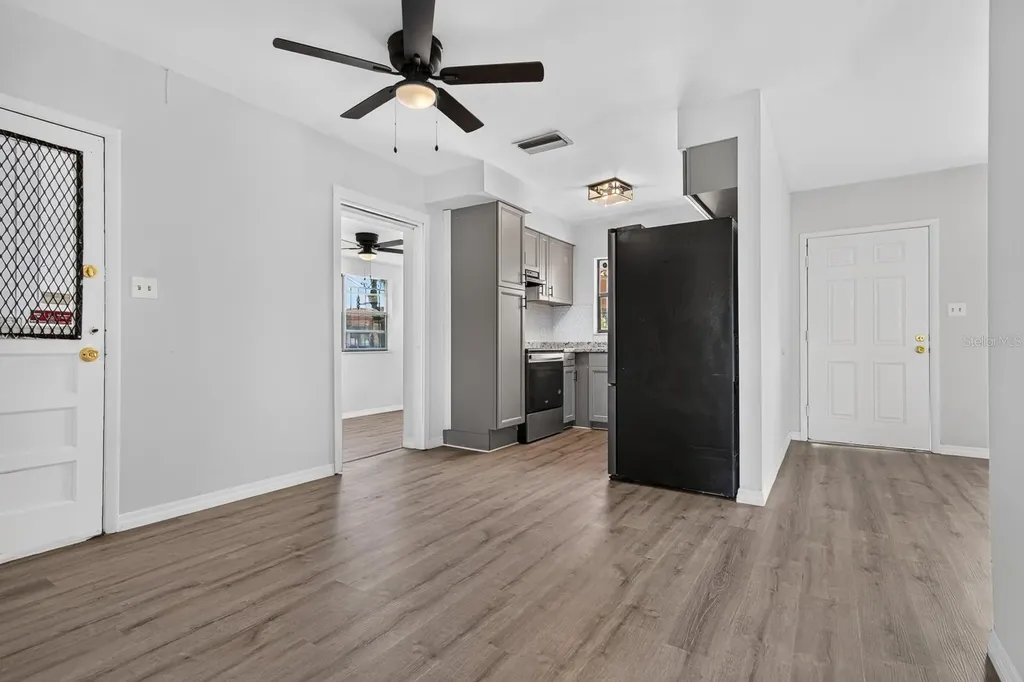 2211 Mallory Avenue Tampa FL 33605