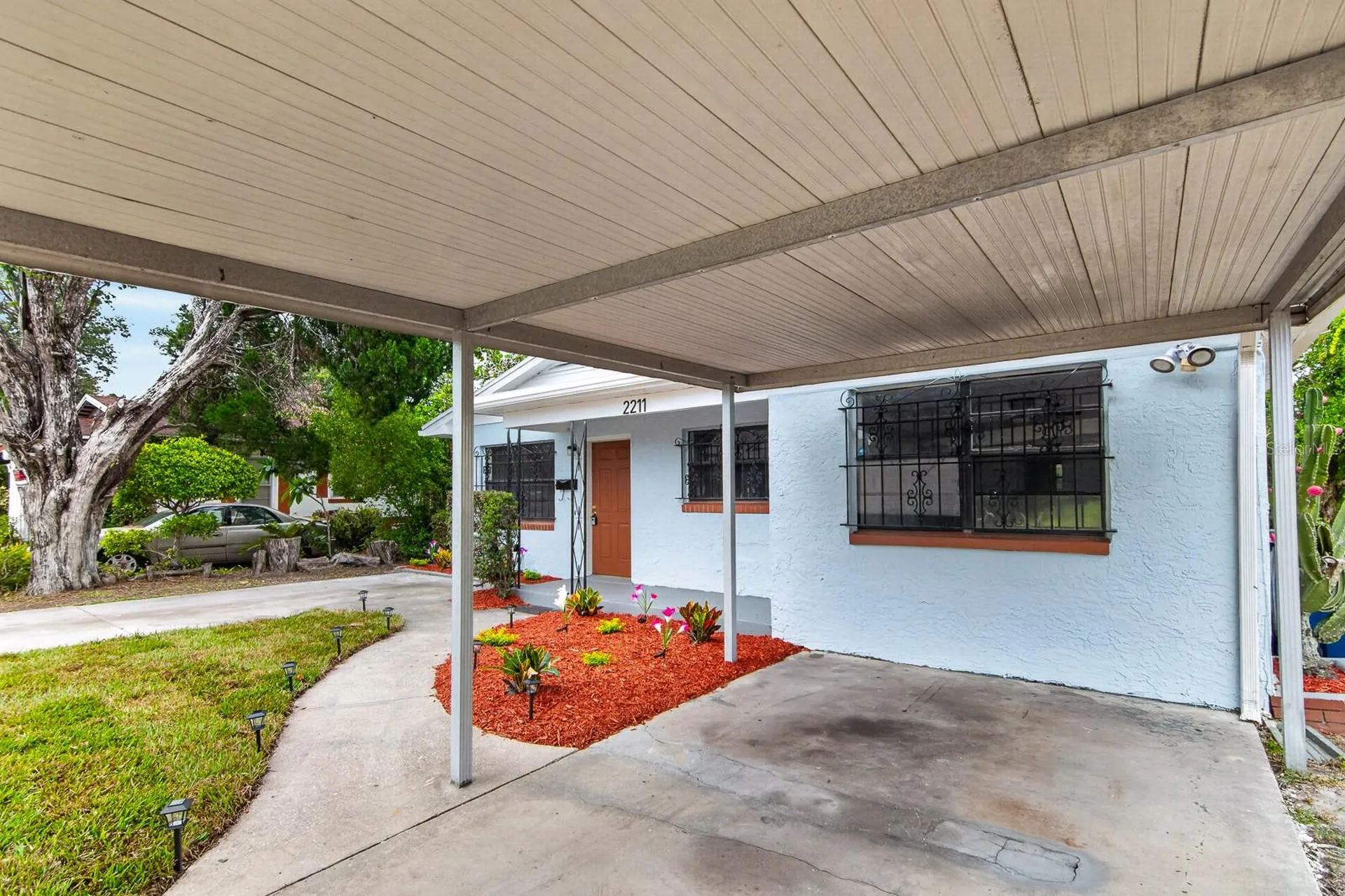 2211 Mallory Avenue Tampa FL 33605