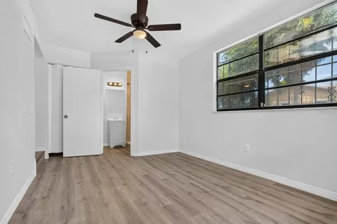 2211 Mallory Avenue Tampa FL 33605