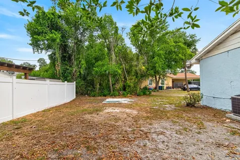 2211 Mallory Avenue Tampa FL 33605