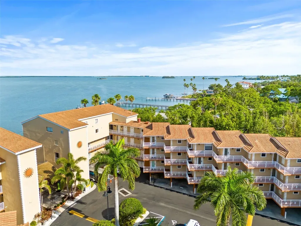 1420 Bayshore Boulevard Dunedin FL 34698