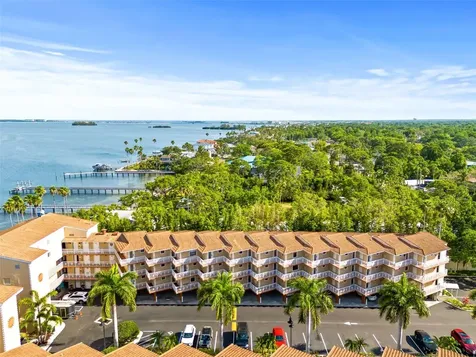 1420 Bayshore Boulevard Dunedin FL 34698