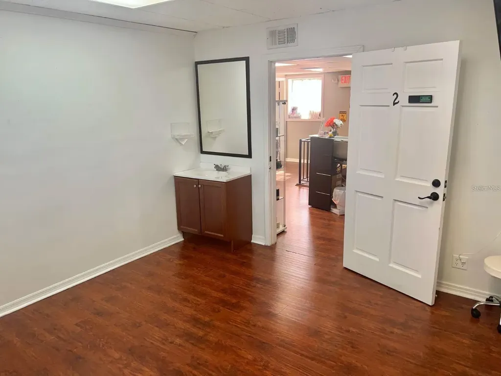 5519 Hanley Road Tampa FL 33634