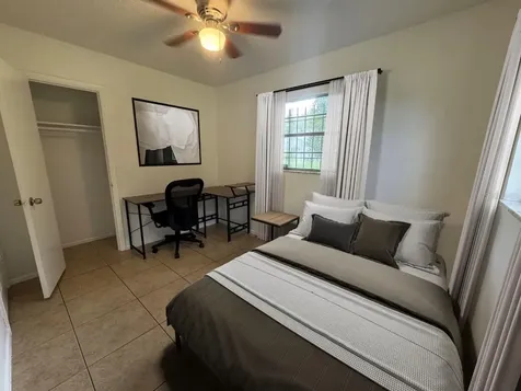 1831 Wilton Avenue Orlando FL 32805