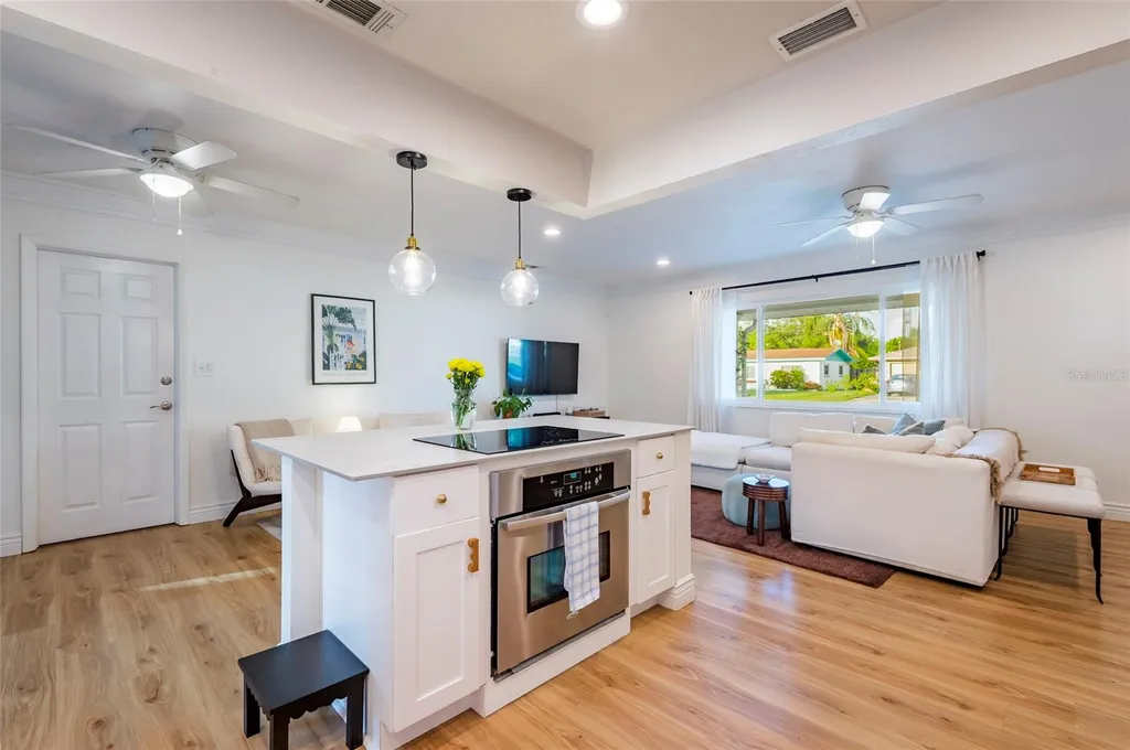1252 Burma Avenue Clearwater FL 33764