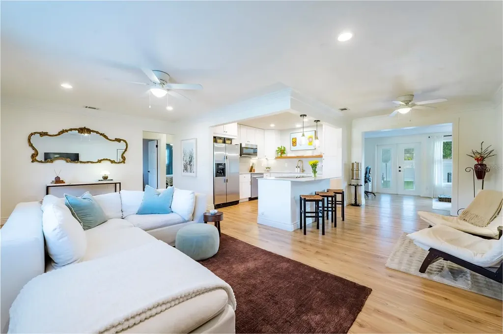 1252 Burma Avenue Clearwater FL 33764