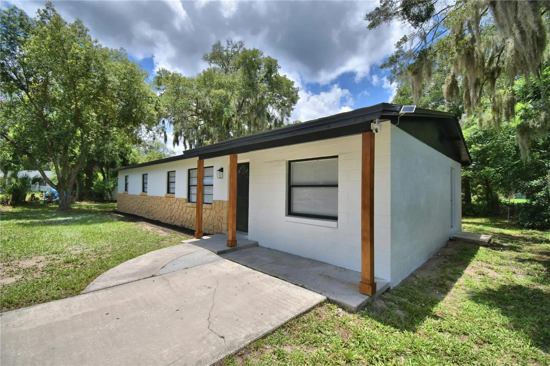 808 Oakmont Court Deland FL 32720