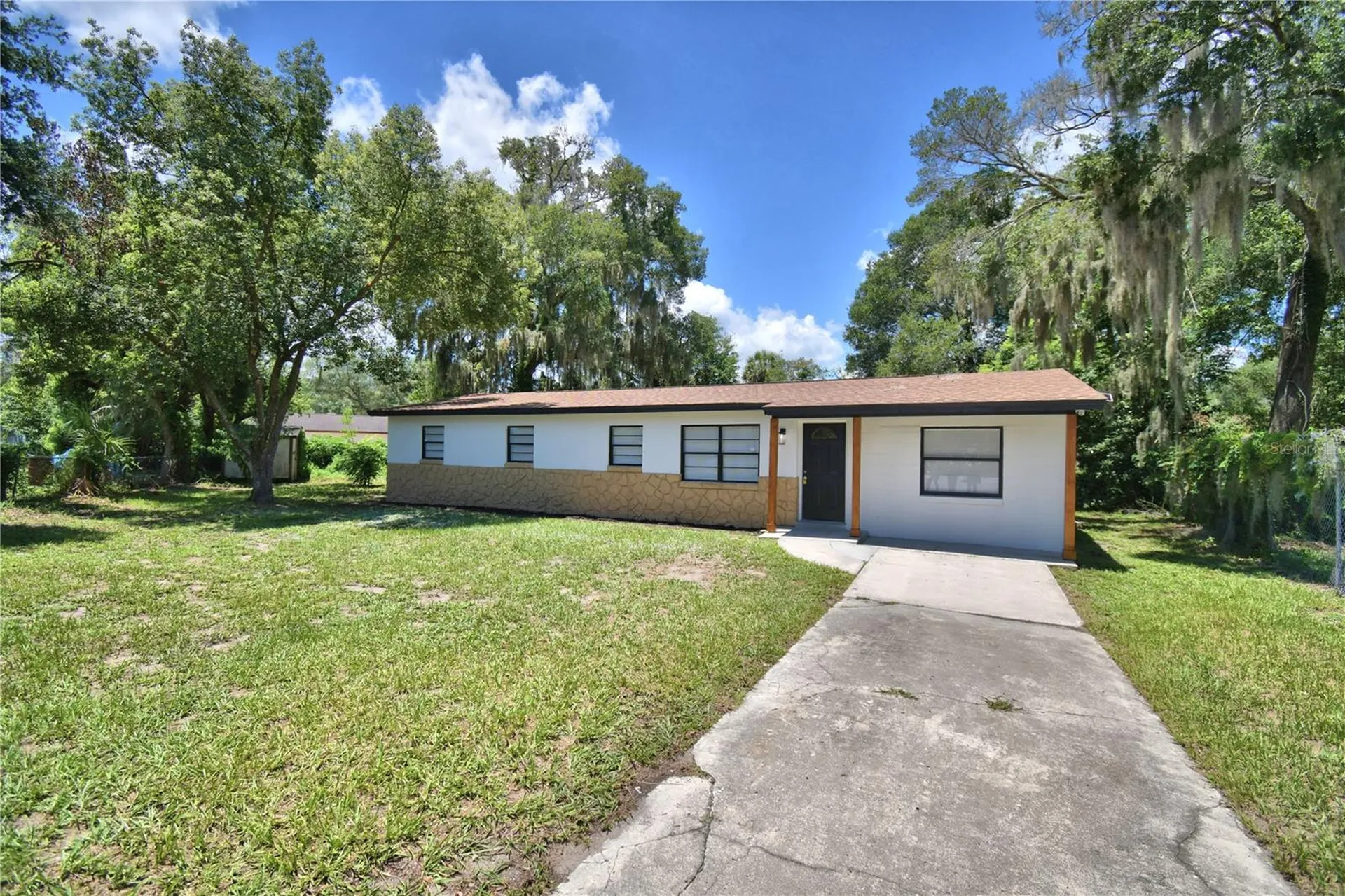 808 Oakmont Court Deland FL 32720
