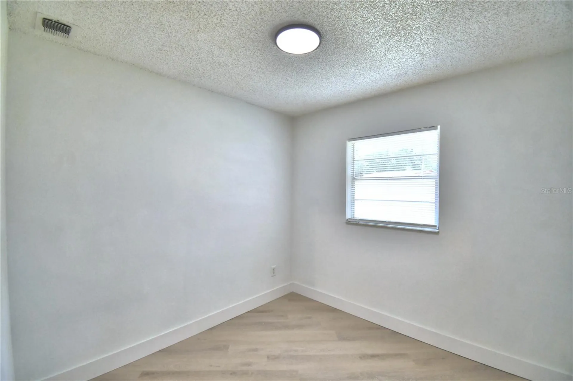808 Oakmont Court Deland FL 32720