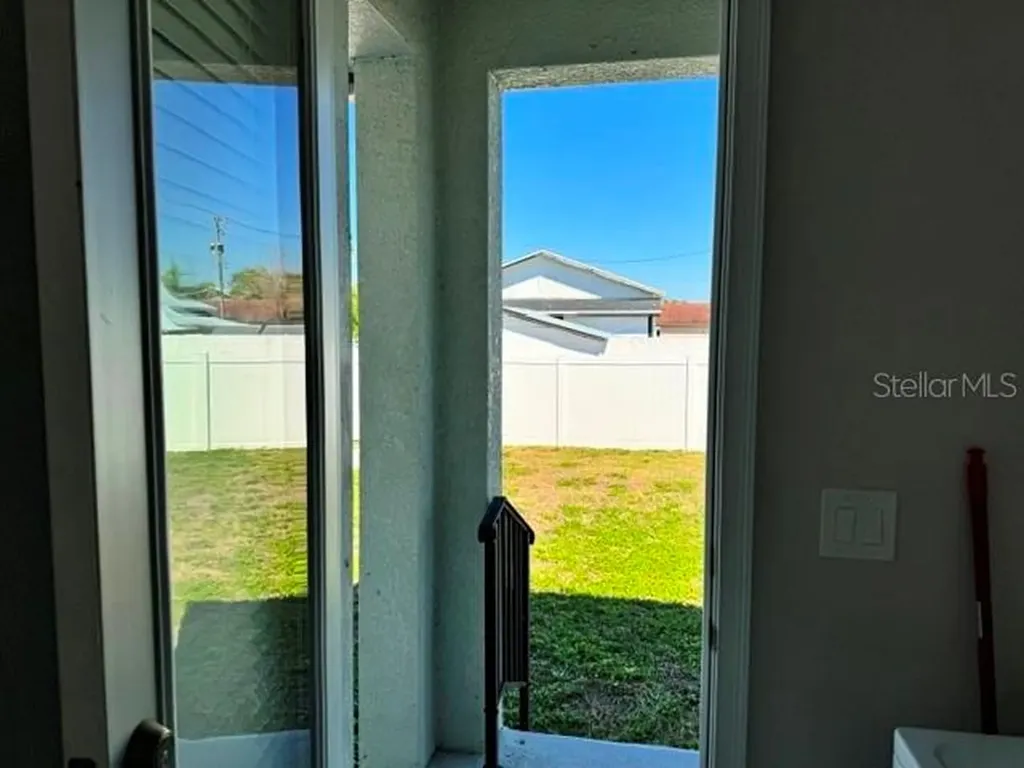 2531 W Walnut Street Tampa FL 33607