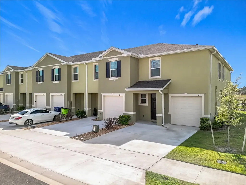 965 Lido Drive Howey In The Hills FL 34737