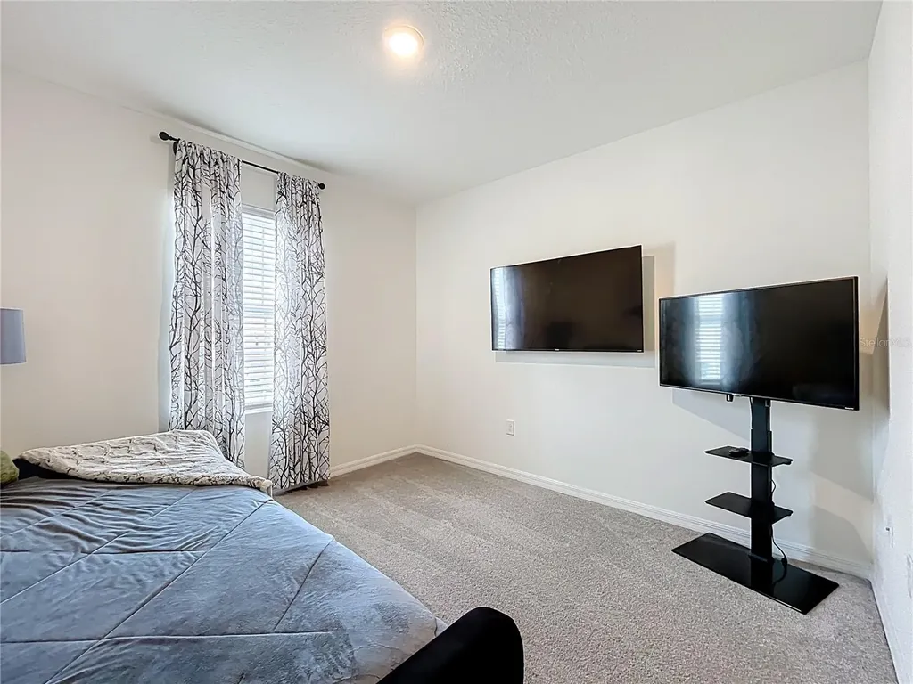965 Lido Drive Howey In The Hills FL 34737