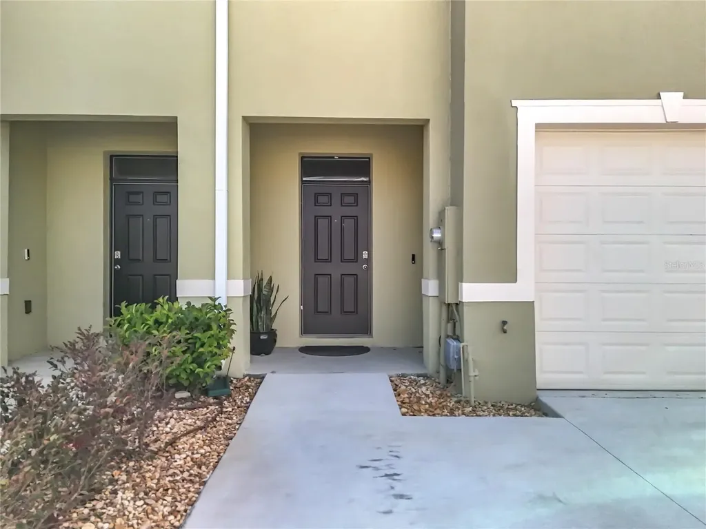 965 Lido Drive Howey In The Hills FL 34737