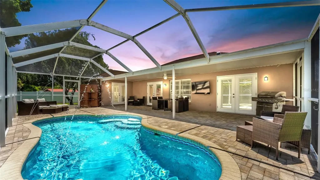 2219 Towering Oaks Circle Seffner FL 33584