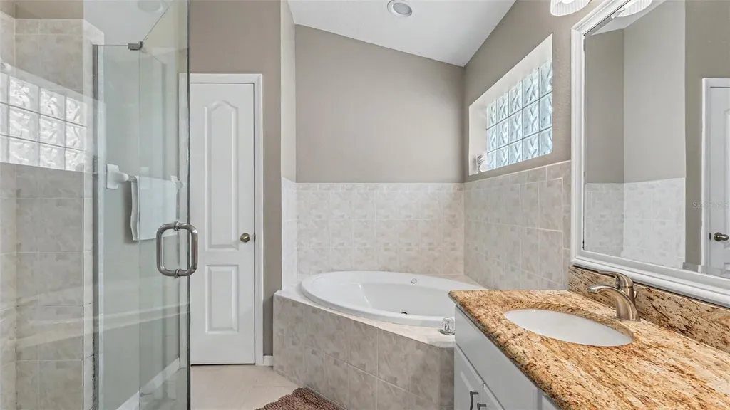 2219 Towering Oaks Circle Seffner FL 33584