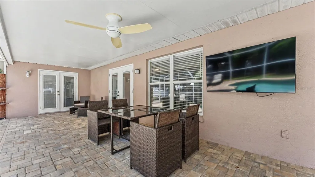 2219 Towering Oaks Circle Seffner FL 33584