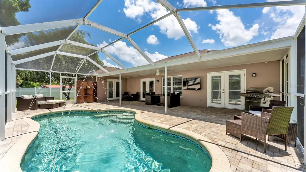 2219 Towering Oaks Circle Seffner FL 33584